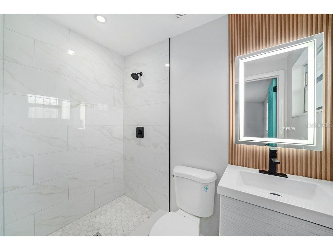 10714 N Central Avenue Tampa FL 33612 C7517473 image25