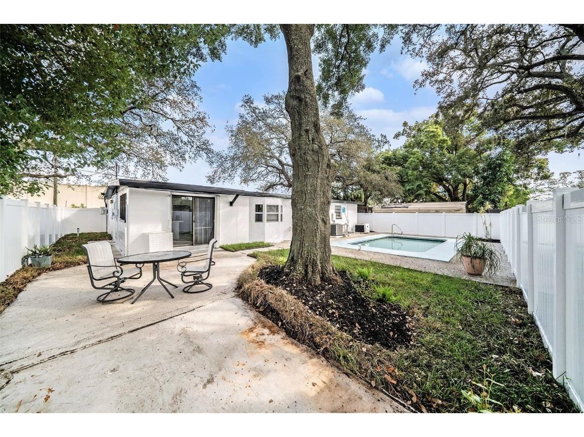 10714 N Central Avenue Tampa FL 33612 C7517473 image8