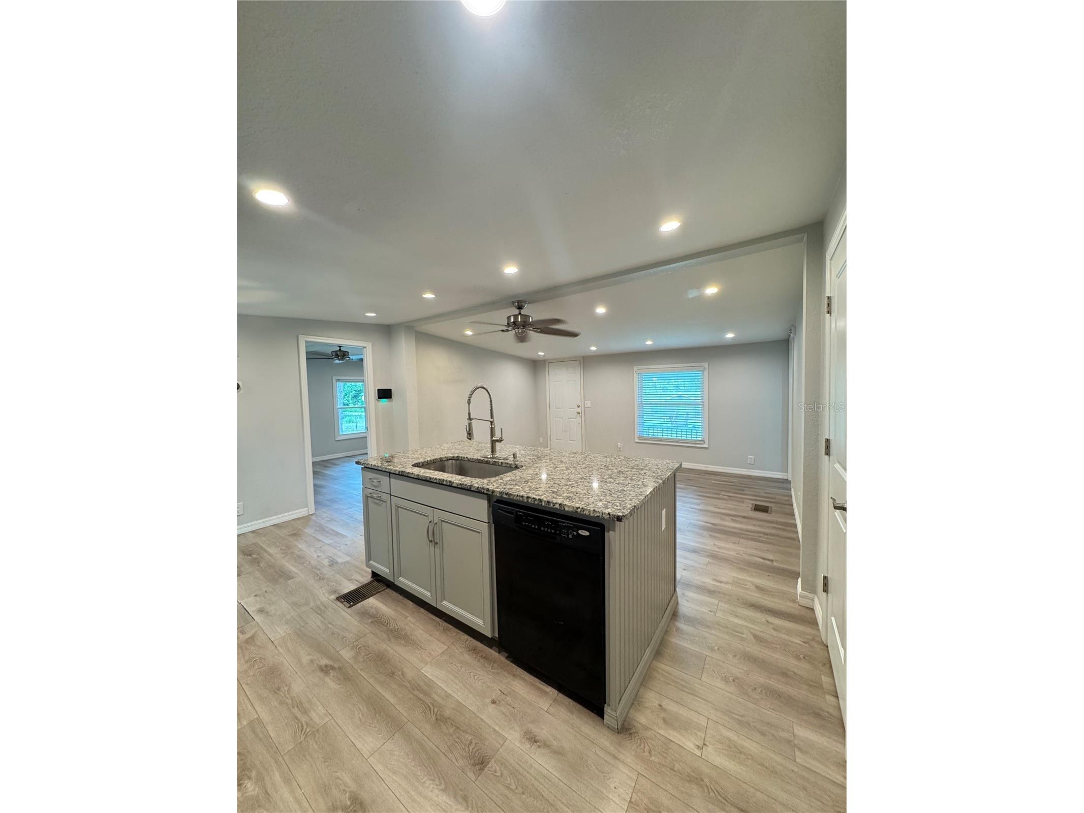 10717 SE 129th Street Belleview FL 34420 OM727374 image4