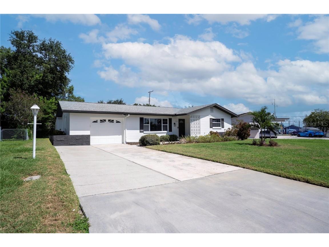 10719 Village Green Avenue Seminole FL 33772 TB8431687 image1