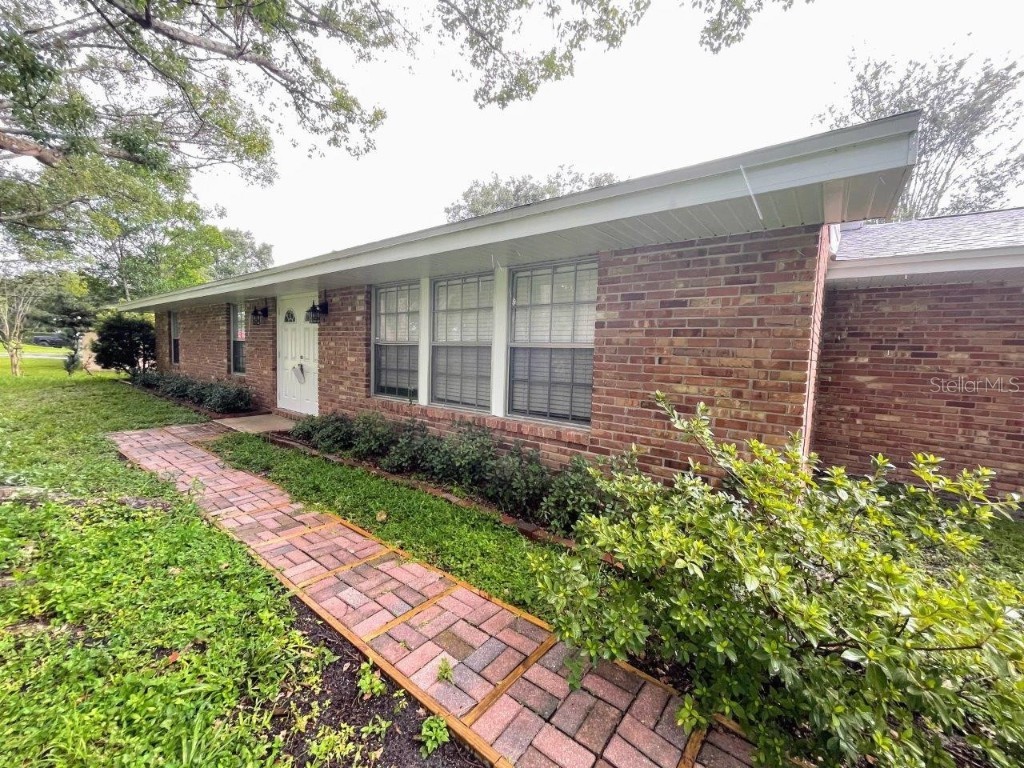 1072 Crystal Bowl Circle Casselberry FL 32707 - CRYSTAL BOWL LAKE O6152527 image1