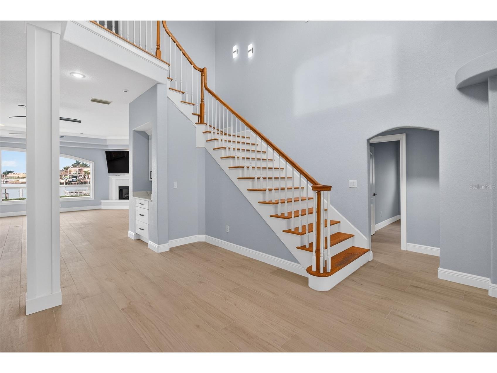 1073 79th Street S Saint Petersburg FL 33707 TB8462975 image12