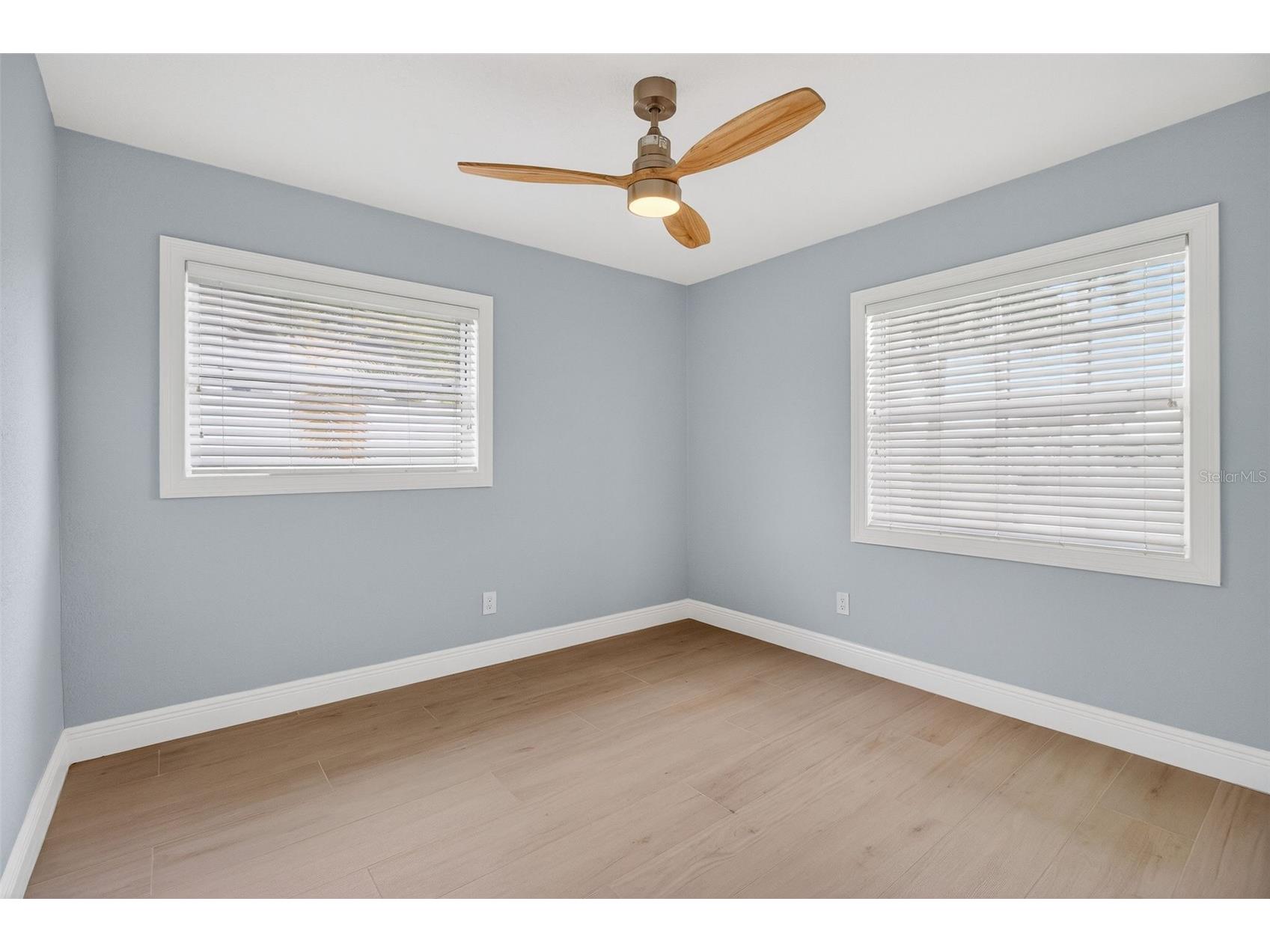 1073 79th Street S Saint Petersburg FL 33707 TB8462975 image22