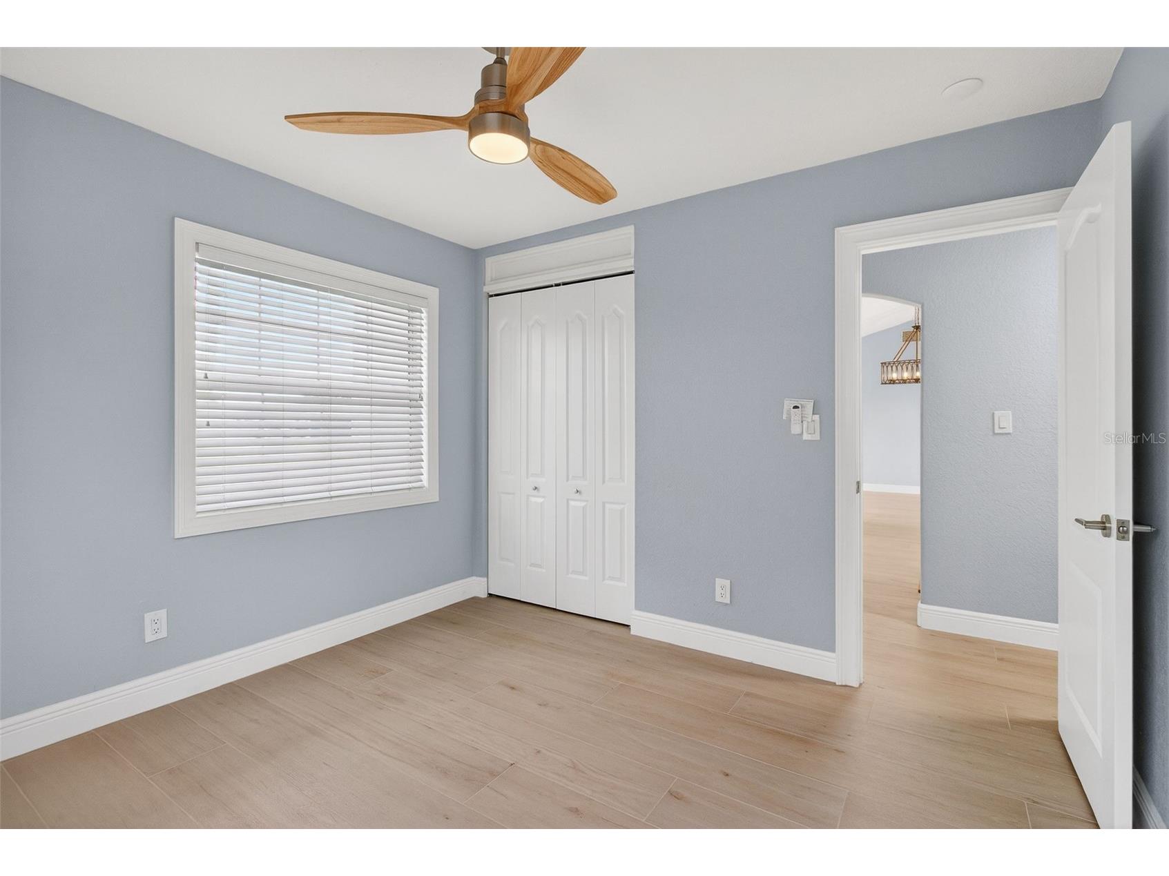 1073 79th Street S Saint Petersburg FL 33707 TB8462975 image23