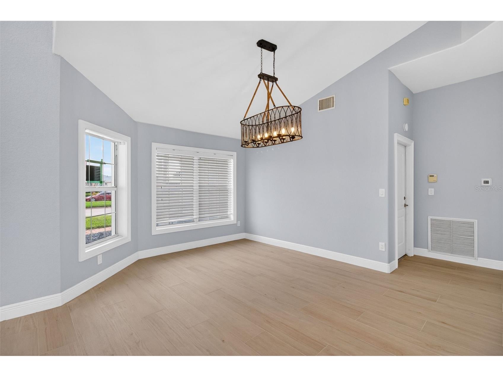 1073 79th Street S Saint Petersburg FL 33707 TB8462975 image26