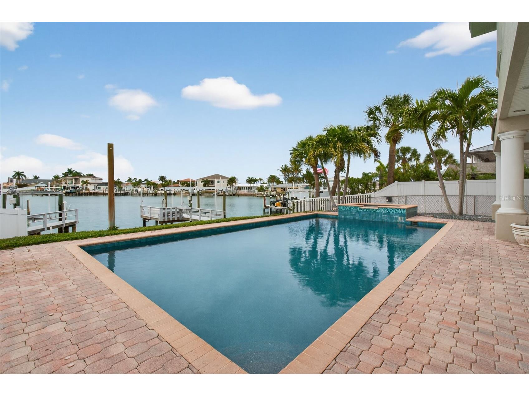 1073 79th Street S Saint Petersburg FL 33707 TB8462975 image4