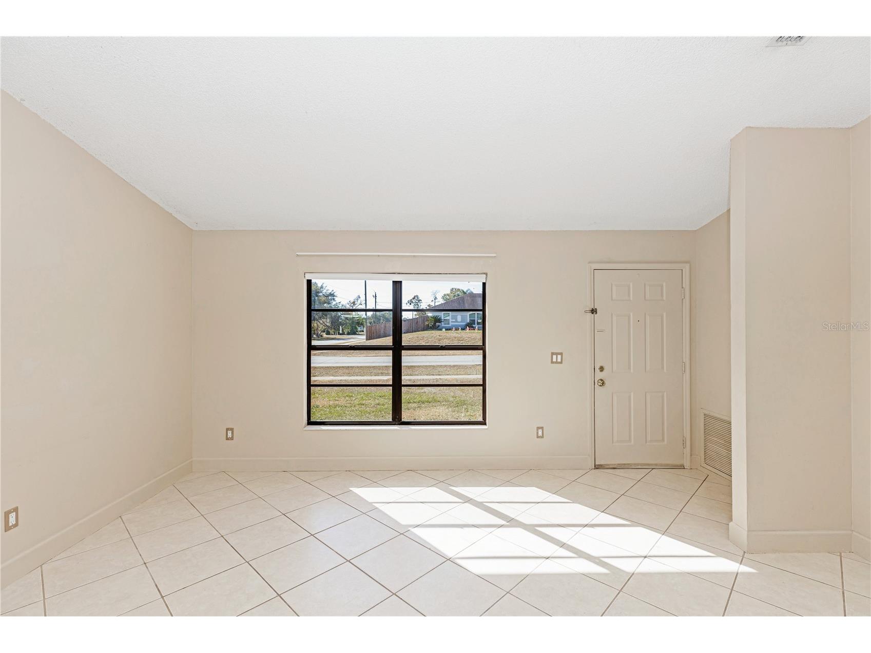 1073 Humphrey Boulevard Deltona FL 32738 O6381335 image16