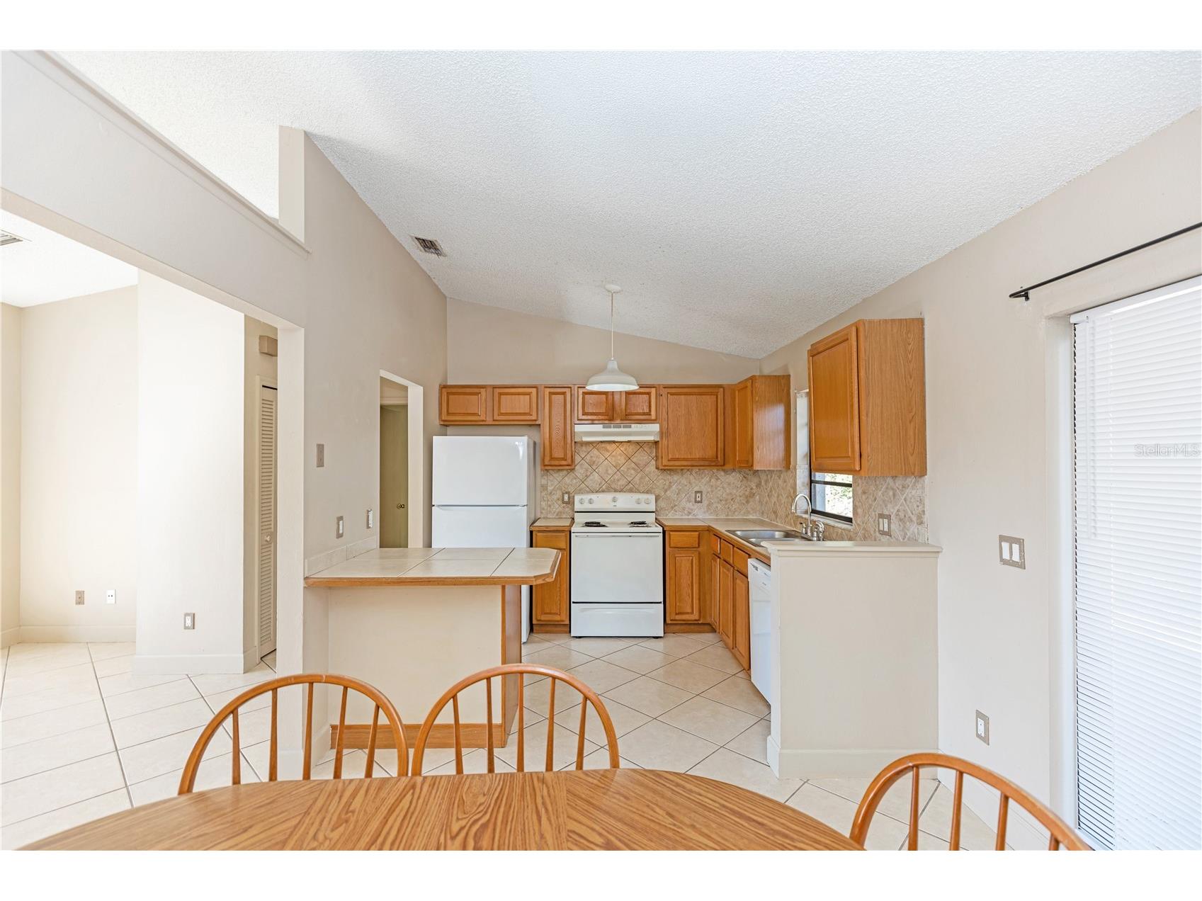 1073 Humphrey Boulevard Deltona FL 32738 O6381335 image8