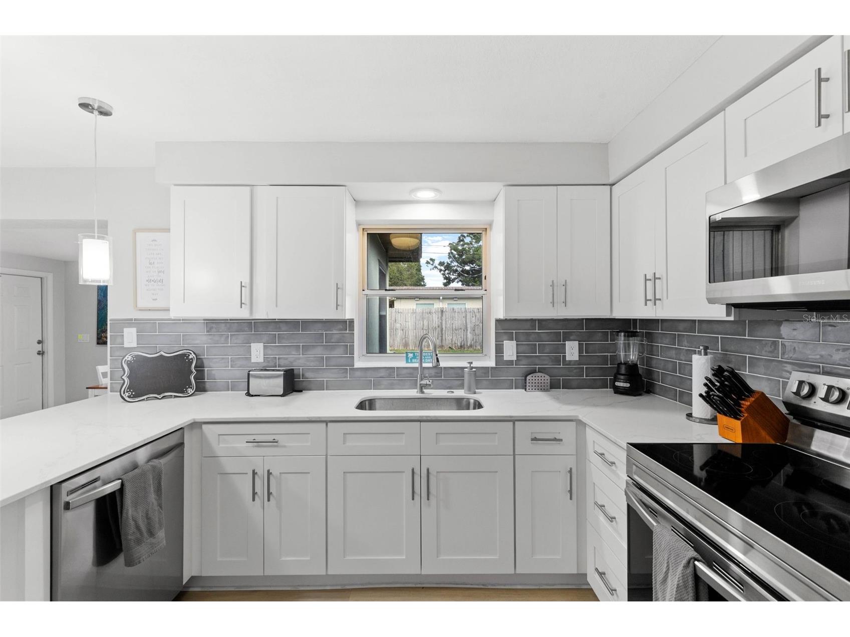 1073 Kenwood Drive Dunedin FL 34698 O6349559 image11