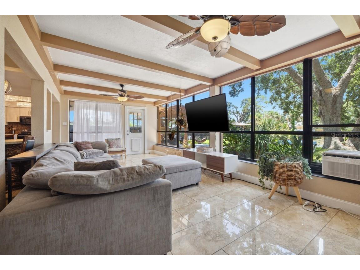 10730 52nd Avenue N Saint Petersburg FL 33708 TB8396592 image10