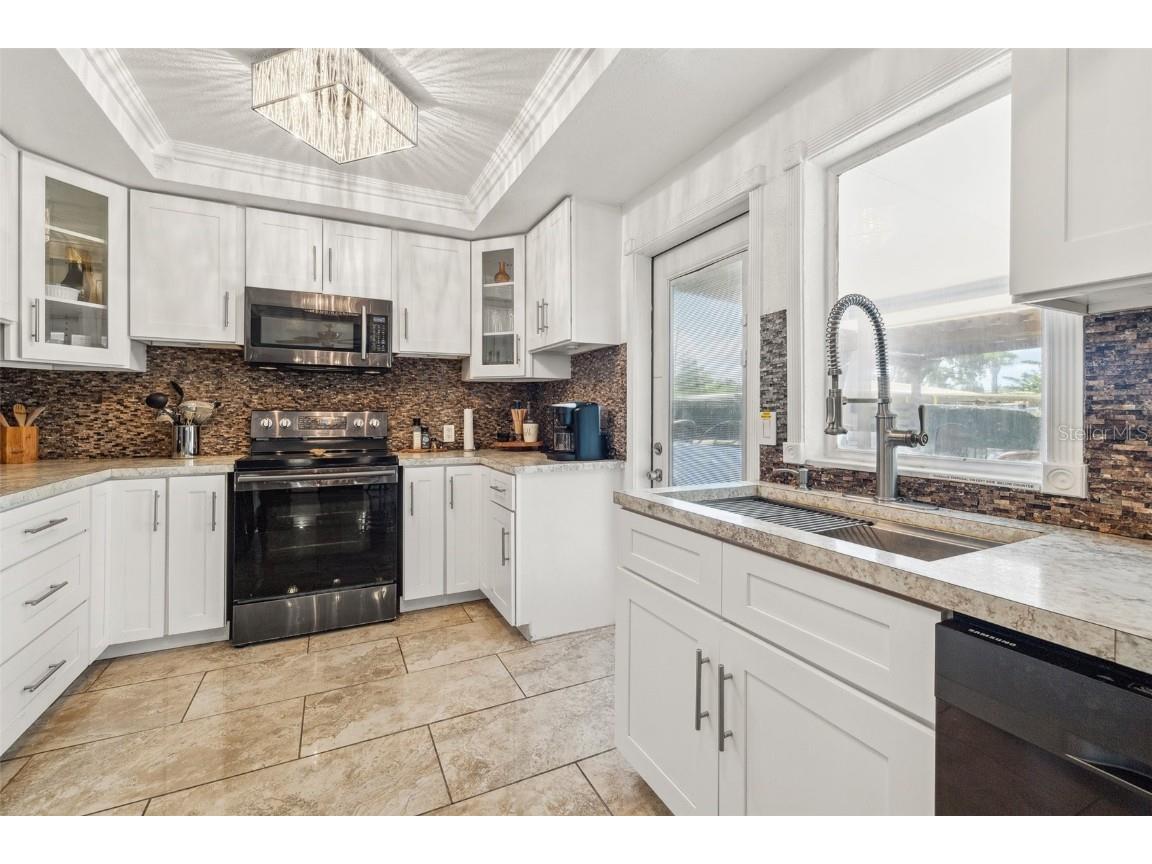 10730 52nd Avenue N Saint Petersburg FL 33708 TB8396592 image16