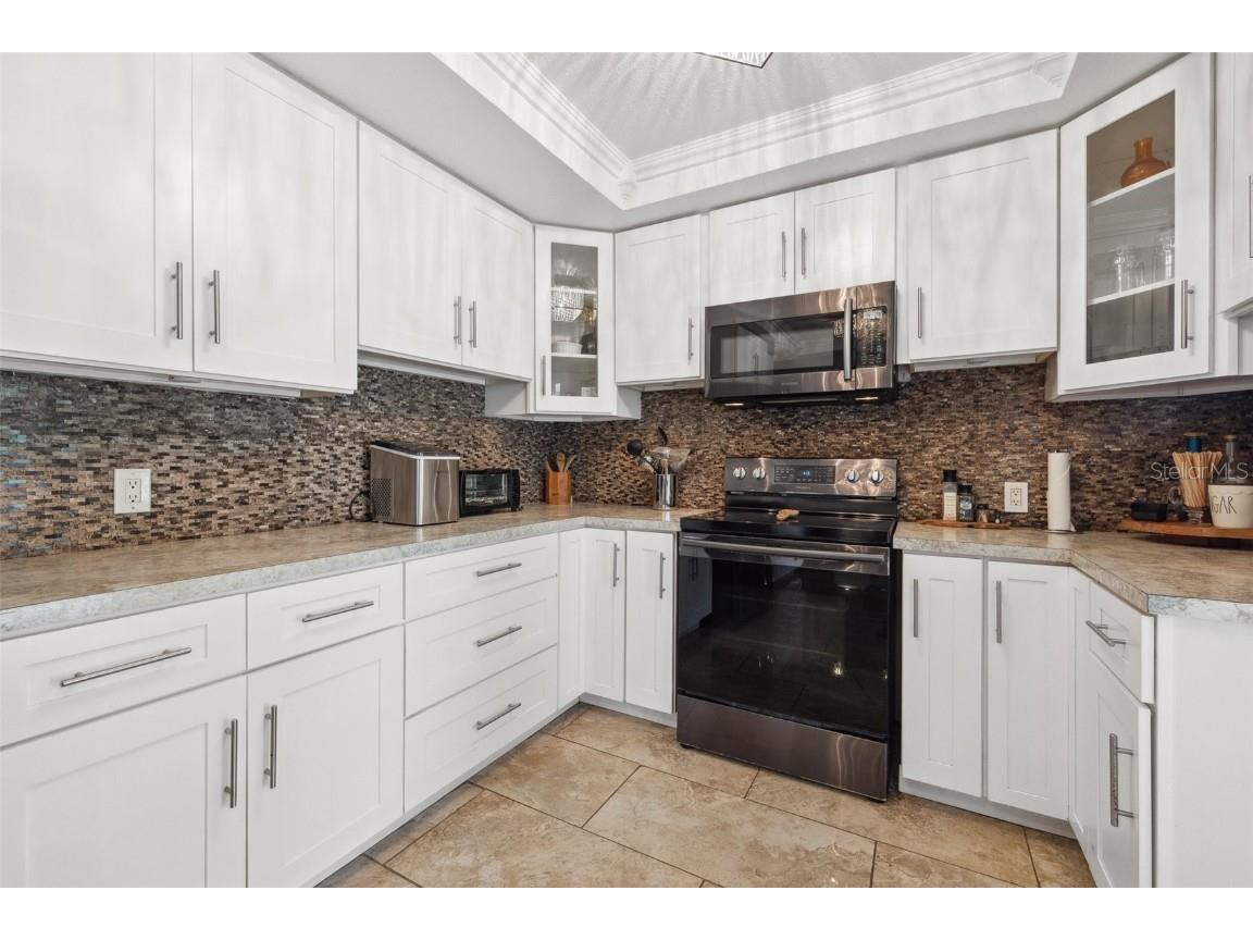 10730 52nd Avenue N Saint Petersburg FL 33708 TB8396592 image17