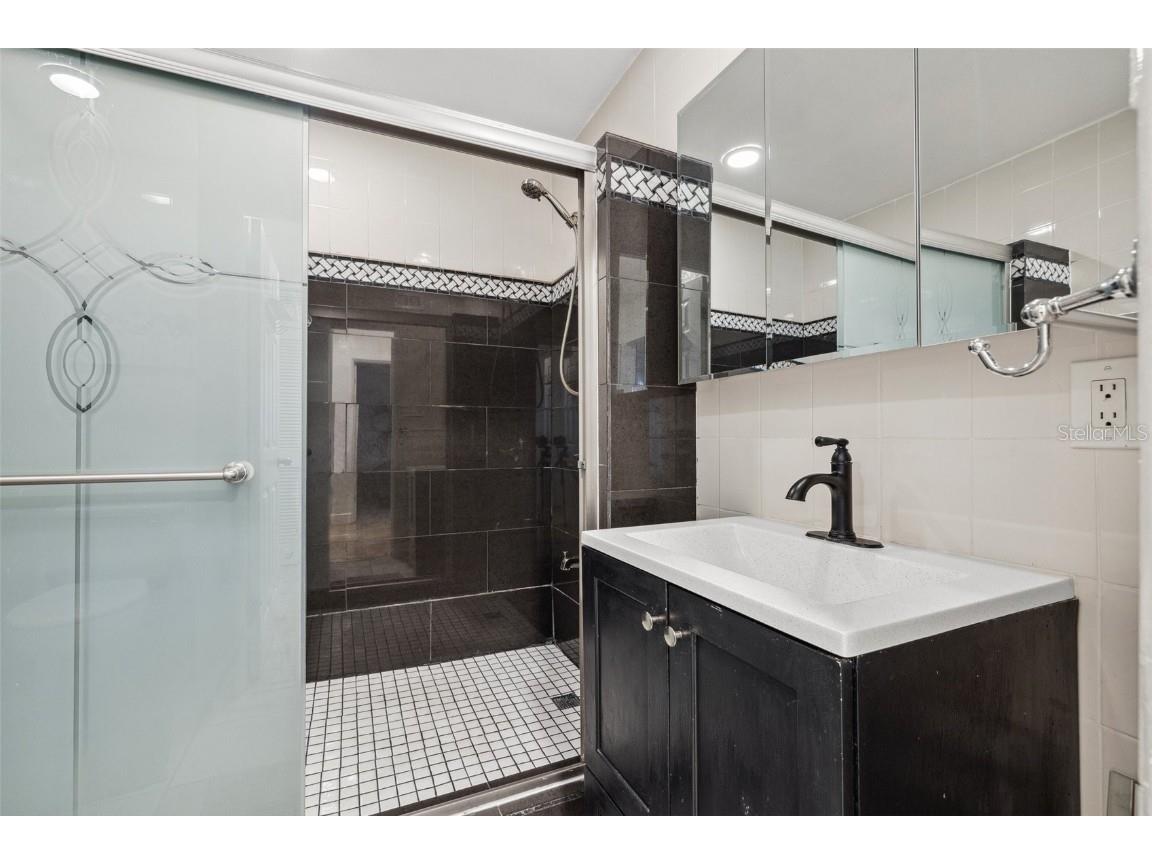 10730 52nd Avenue N Saint Petersburg FL 33708 TB8396592 image24