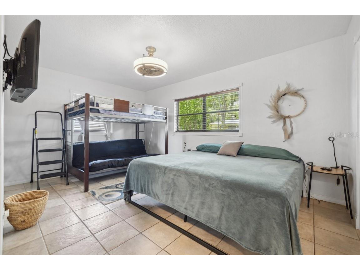 10730 52nd Avenue N Saint Petersburg FL 33708 TB8396592 image27