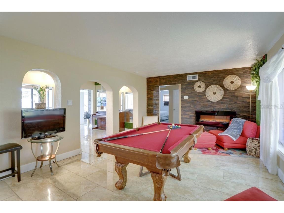 10730 52nd Avenue N Saint Petersburg FL 33708 TB8396592 image4