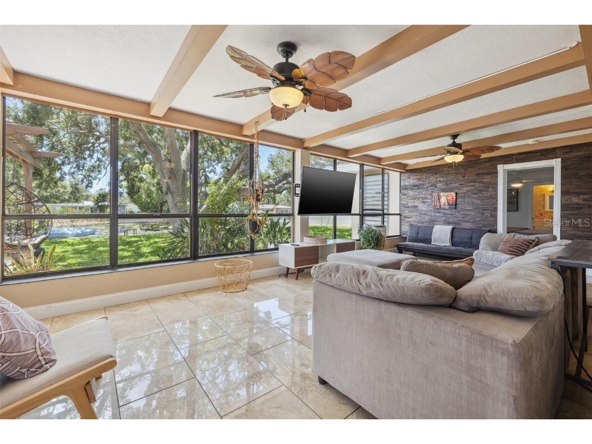 10730 52nd Avenue N Saint Petersburg FL 33708 TB8396592 image9