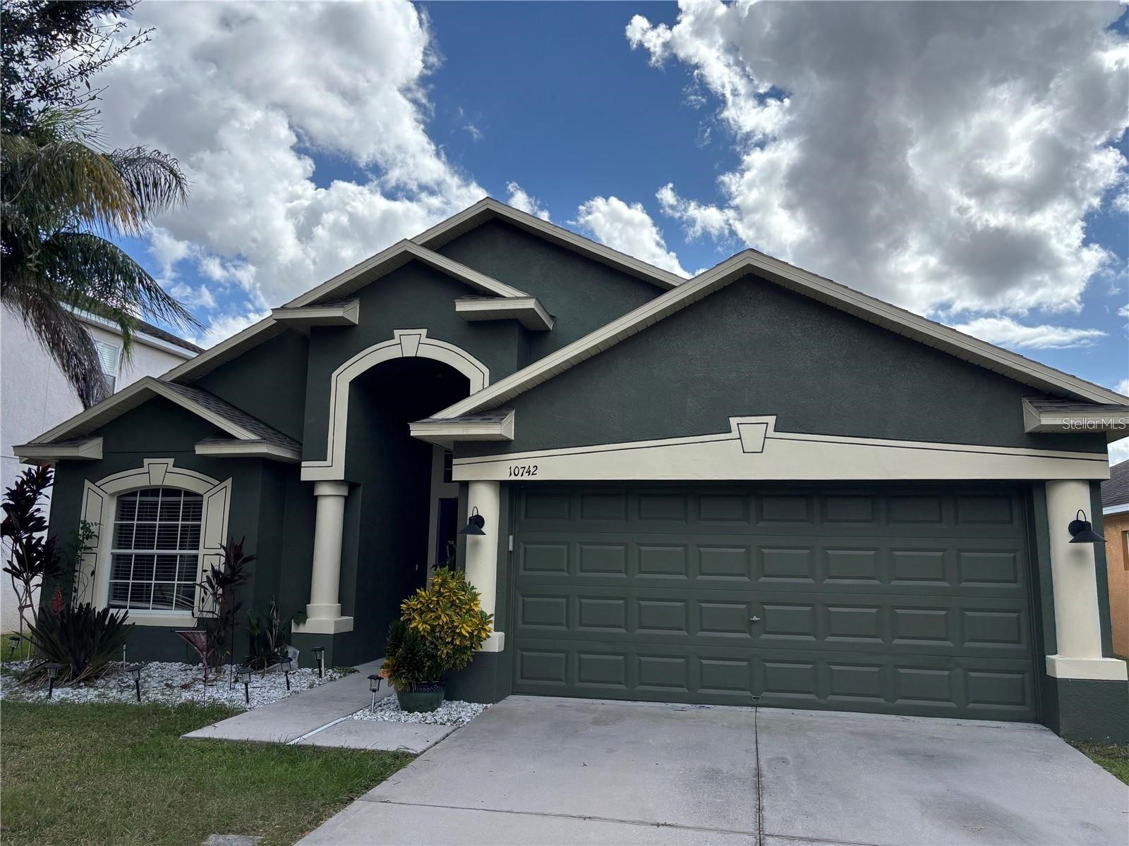 10742 Shady Preserve Drive Riverview FL 33579 TB8500873 image1