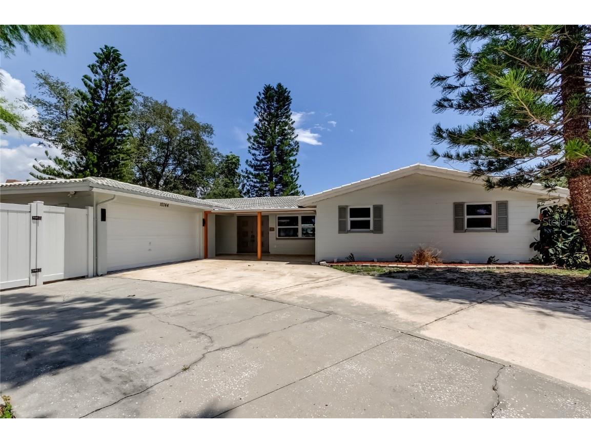 10744 Drummond Road Tampa FL 33615 TB8390344 image1