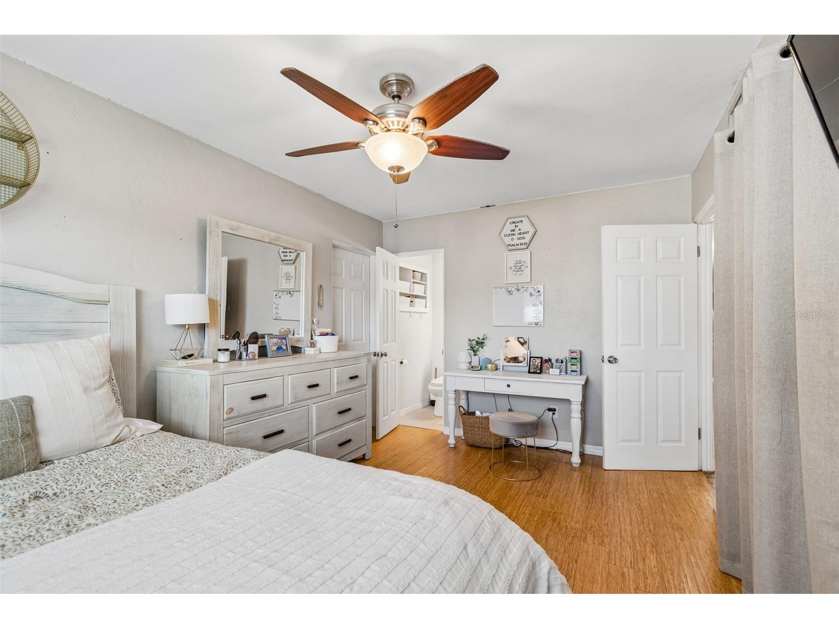 10748 Village Green Ave Seminole FL 33772 TB8526758 image19