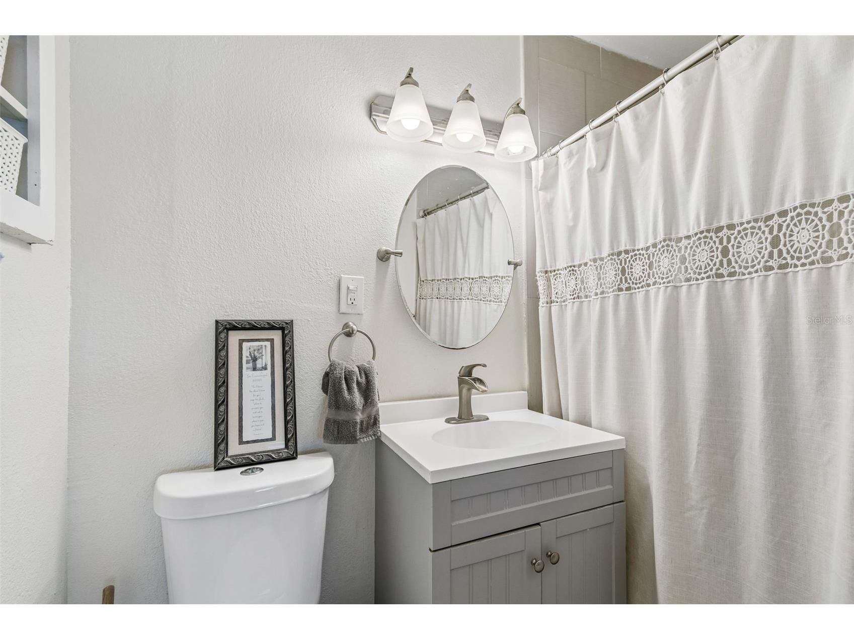 10748 Village Green Ave Seminole FL 33772 TB8526758 image20