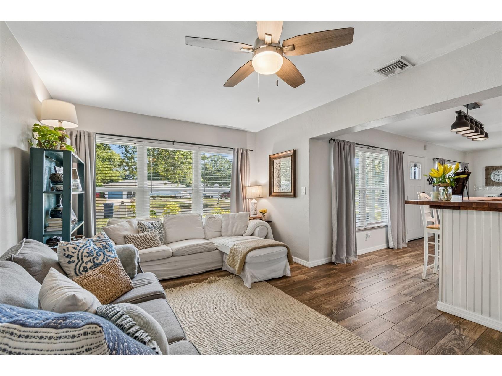 10748 Village Green Ave Seminole FL 33772 TB8526758 image9