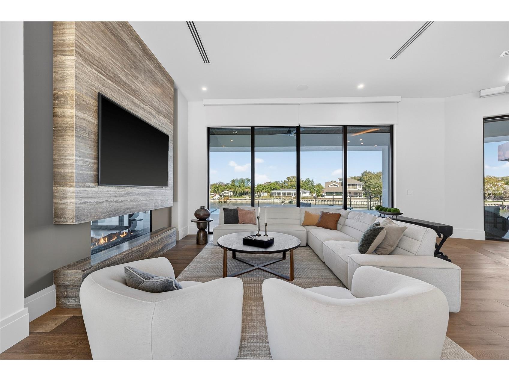 1075 31st Terrace NE Saint Petersburg FL 33704 - SMACKS BAYOU TB8460811 image3