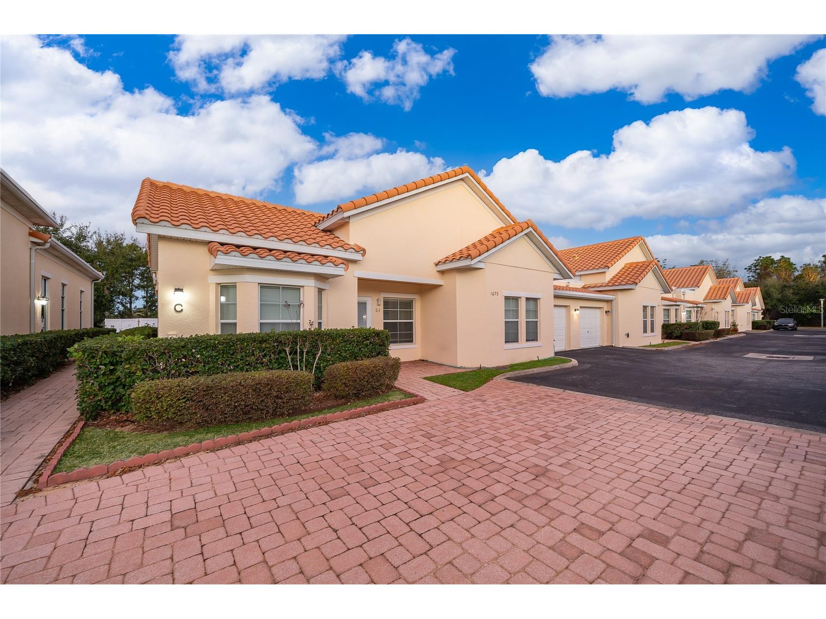 1075 David Walker Drive #C-1 Tavares FL 32778 O6400906 image1