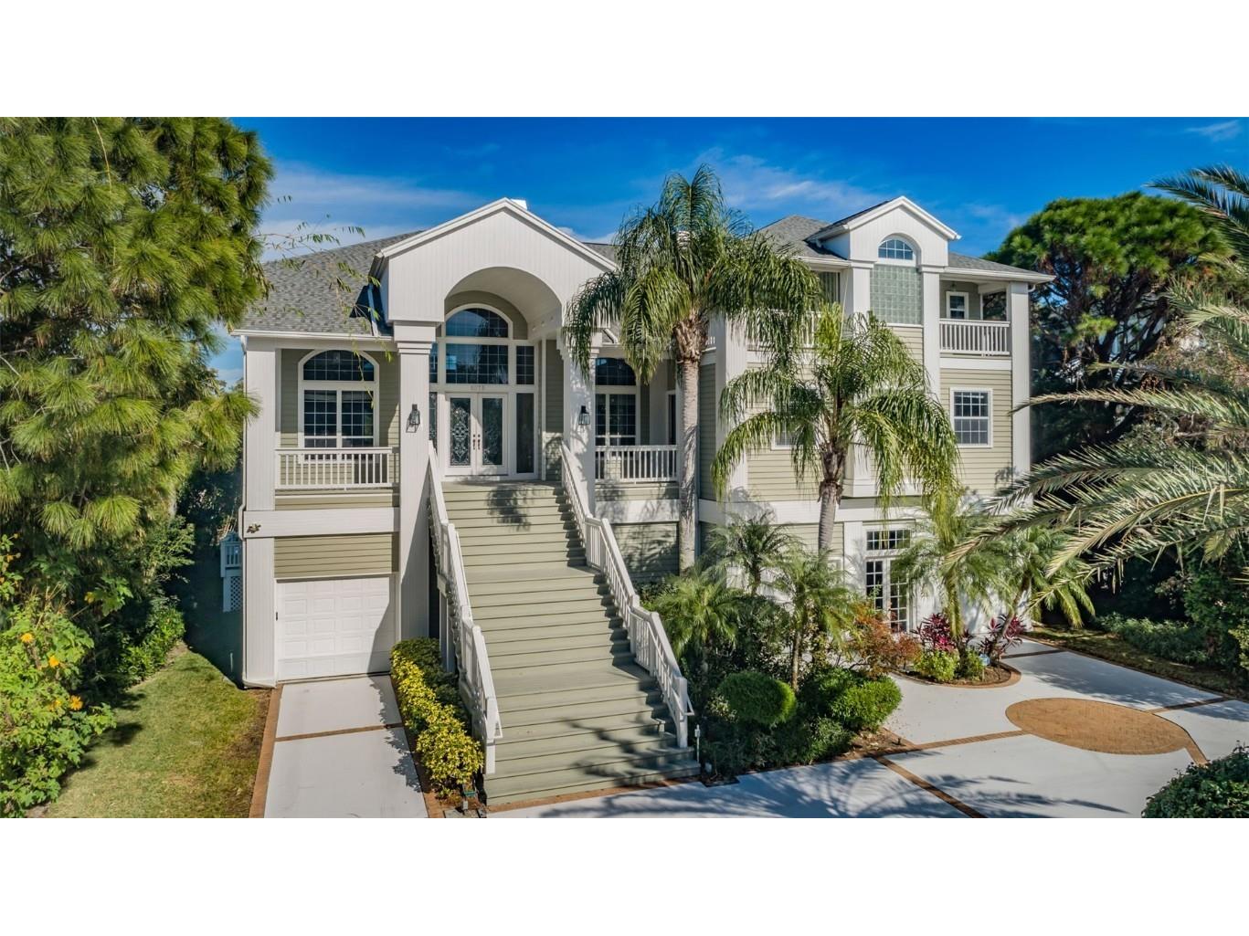 1075 Point Seaside Drive Crystal Beach FL 34681 W7840587 image1