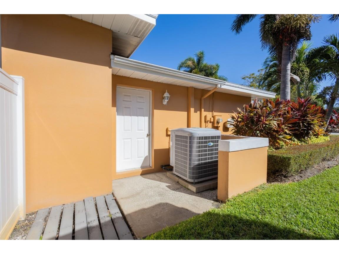 10752 Chapman Court Seminole FL 33777 TB8428946 image52