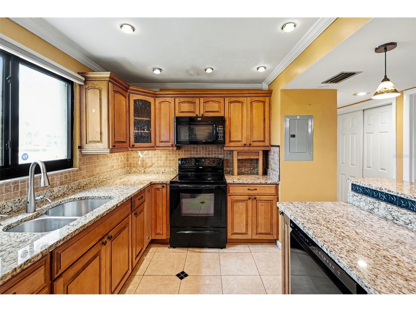 10755 Village Club Circle N #101 Saint Petersburg FL 33716 TB8497993 image6