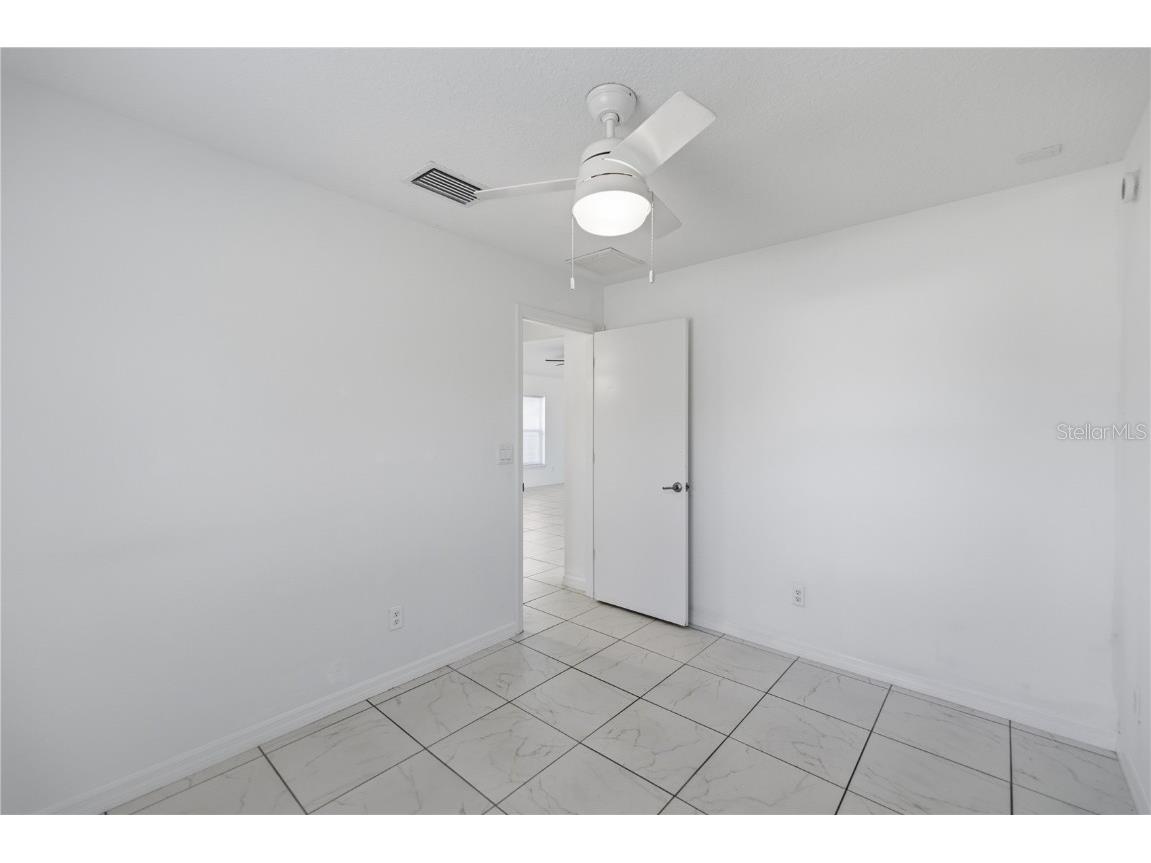 10758 SE Highway 464c Ocklawaha FL 32179 OM715505 image17