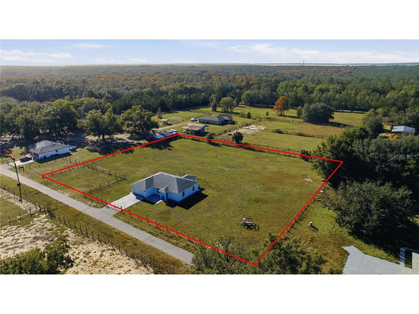 10758 SE Highway 464c Ocklawaha FL 32179 OM715505 image3