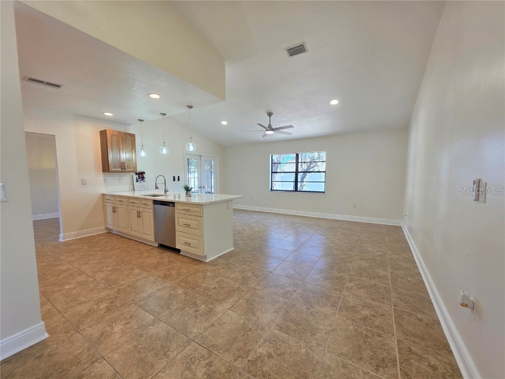 1076 Stratton Avenue Spring Hill FL 34609 W7881404 image15