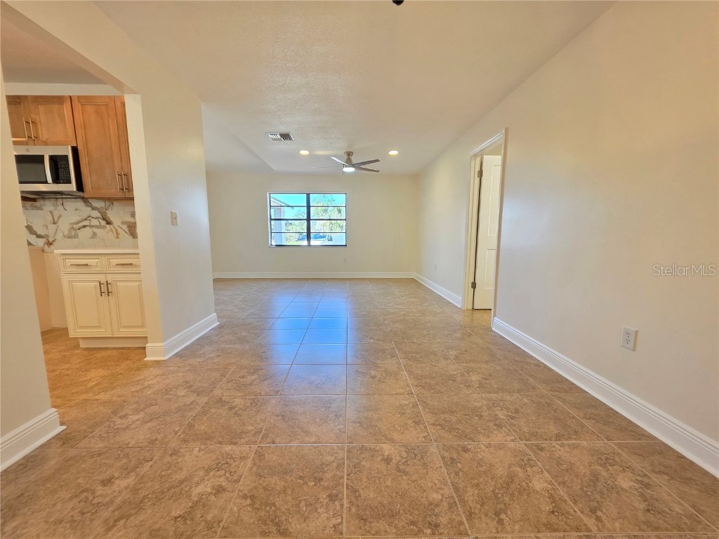 1076 Stratton Avenue Spring Hill FL 34609 W7881404 image7