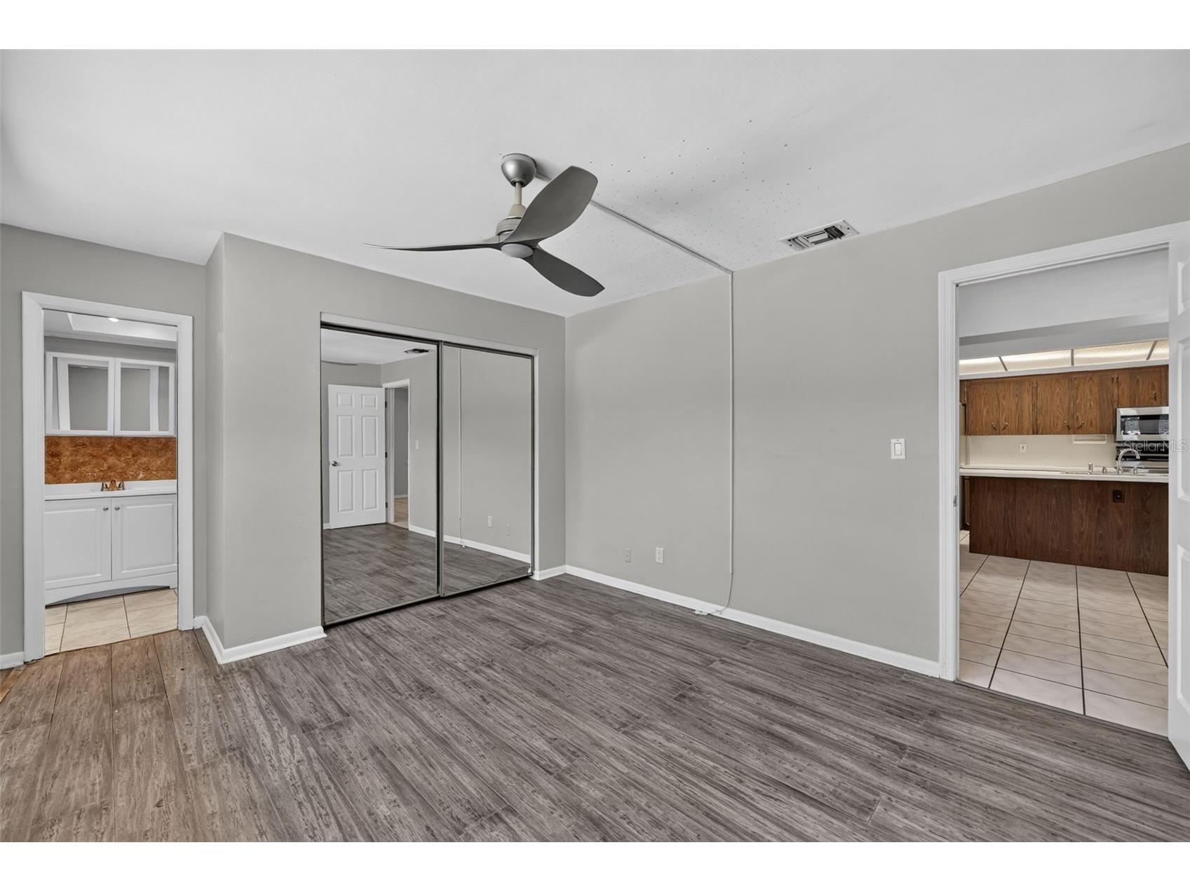 10760 62nd Avenue Seminole FL 33772 TB8518146 image14