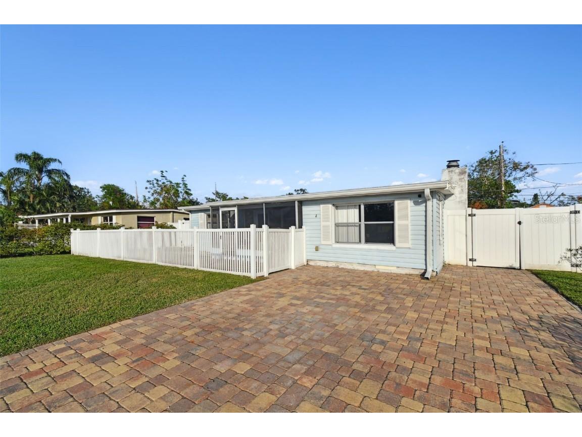 10763 109th Way Largo FL 33778 TB8321105 image1