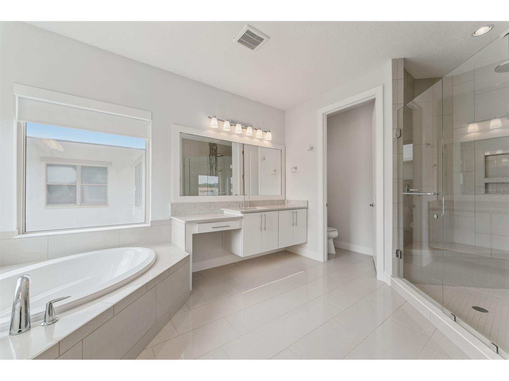 10763 Royal Cypress Way Orlando FL 32836 V4949198 image18