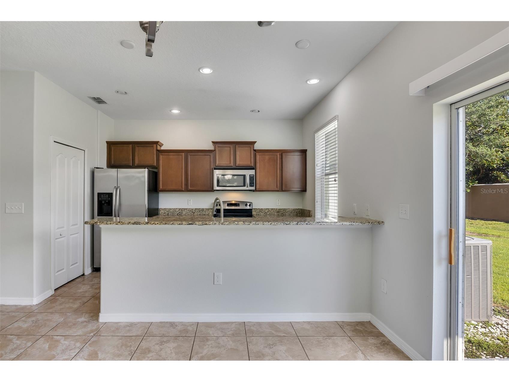 10769 Savannah Landing Circle Orlando FL 32832 O6417154 image8
