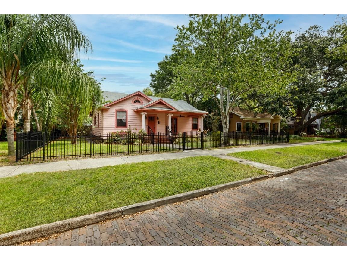 1077 15th Avenue N Saint Petersburg FL 33704 U8199536 image1