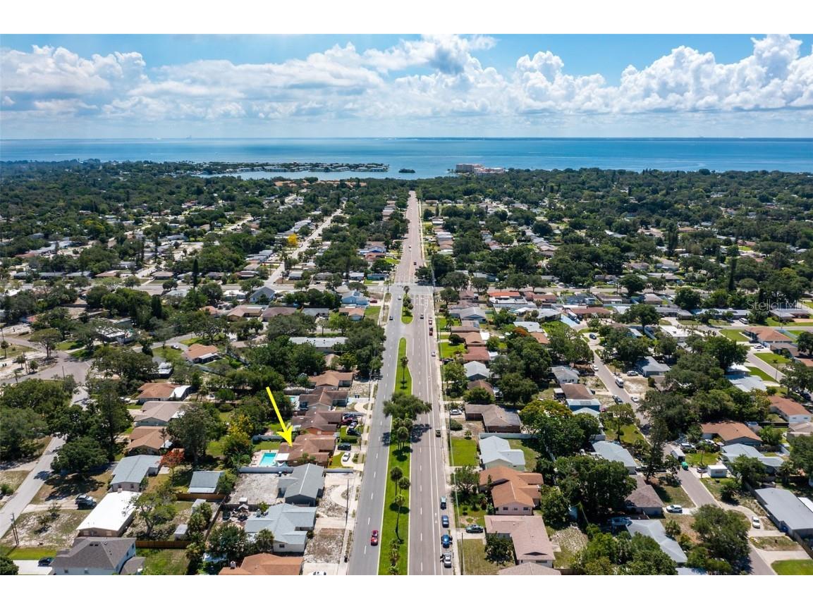 1077 54th Avenue S Saint Petersburg FL 33705 U8203298 image1
