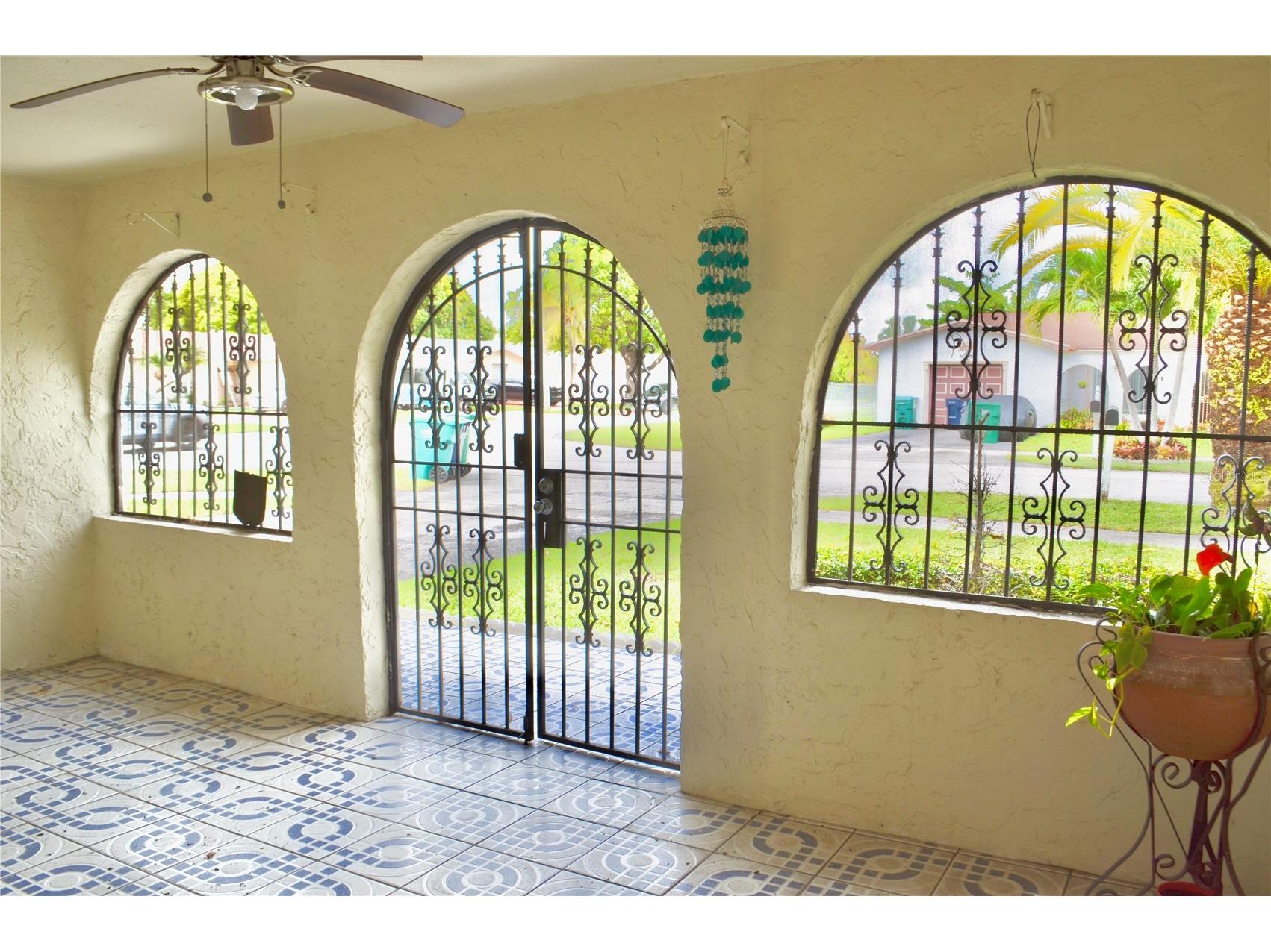 10774 SW 175th Terrace Miami FL 33157 OM725630 image2
