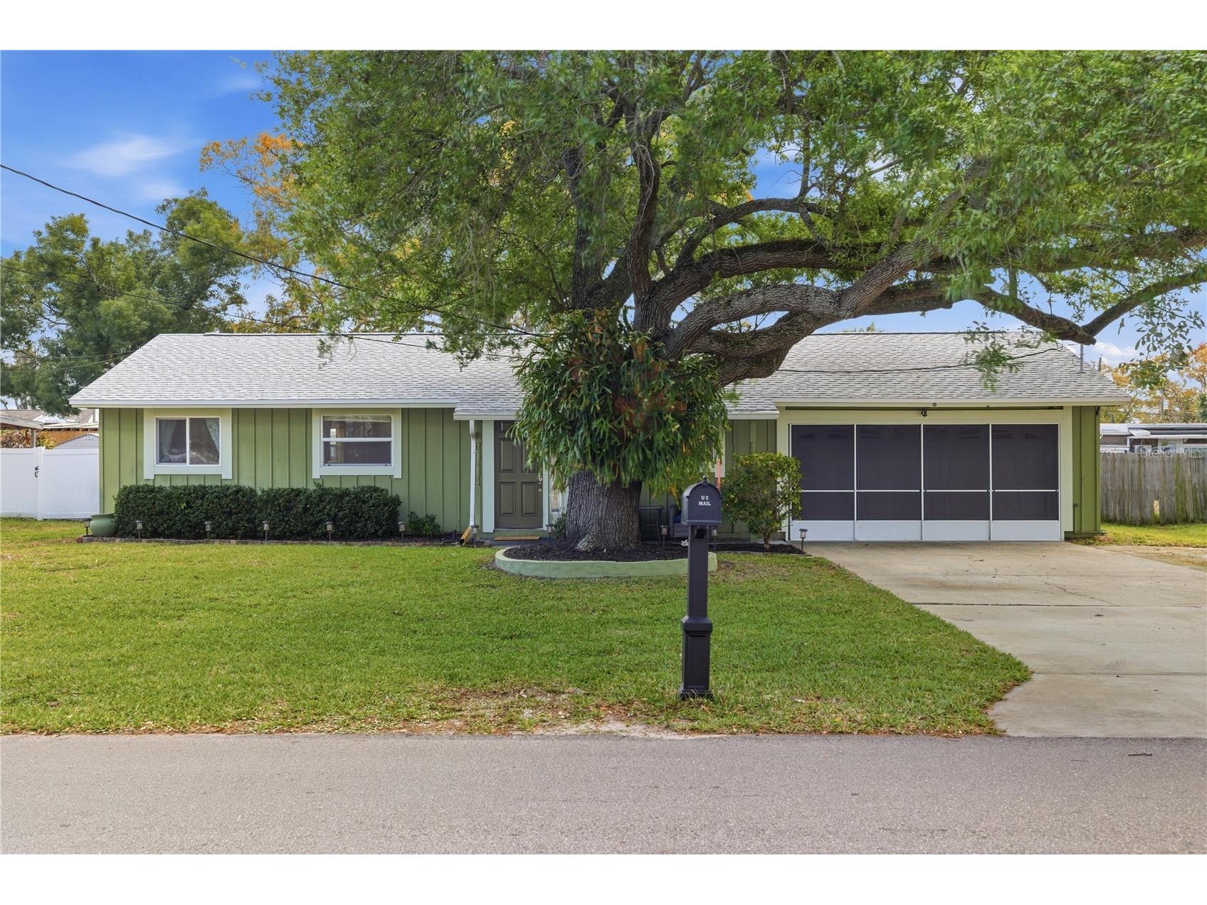 10776 124th Avenue N Seminole FL 33778 TB8483209 image1