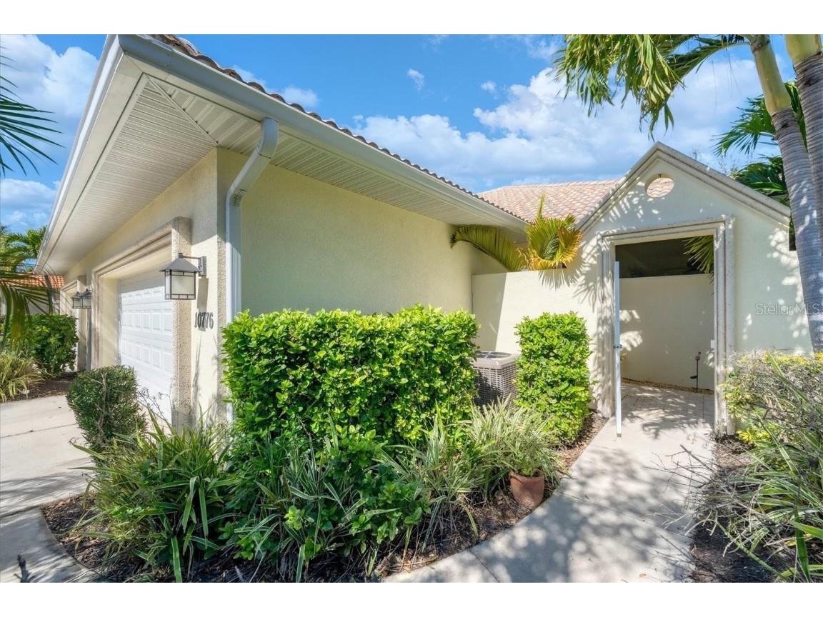 10776 Salvador Dali Circle Englewood FL 34223 D6134712 image1
