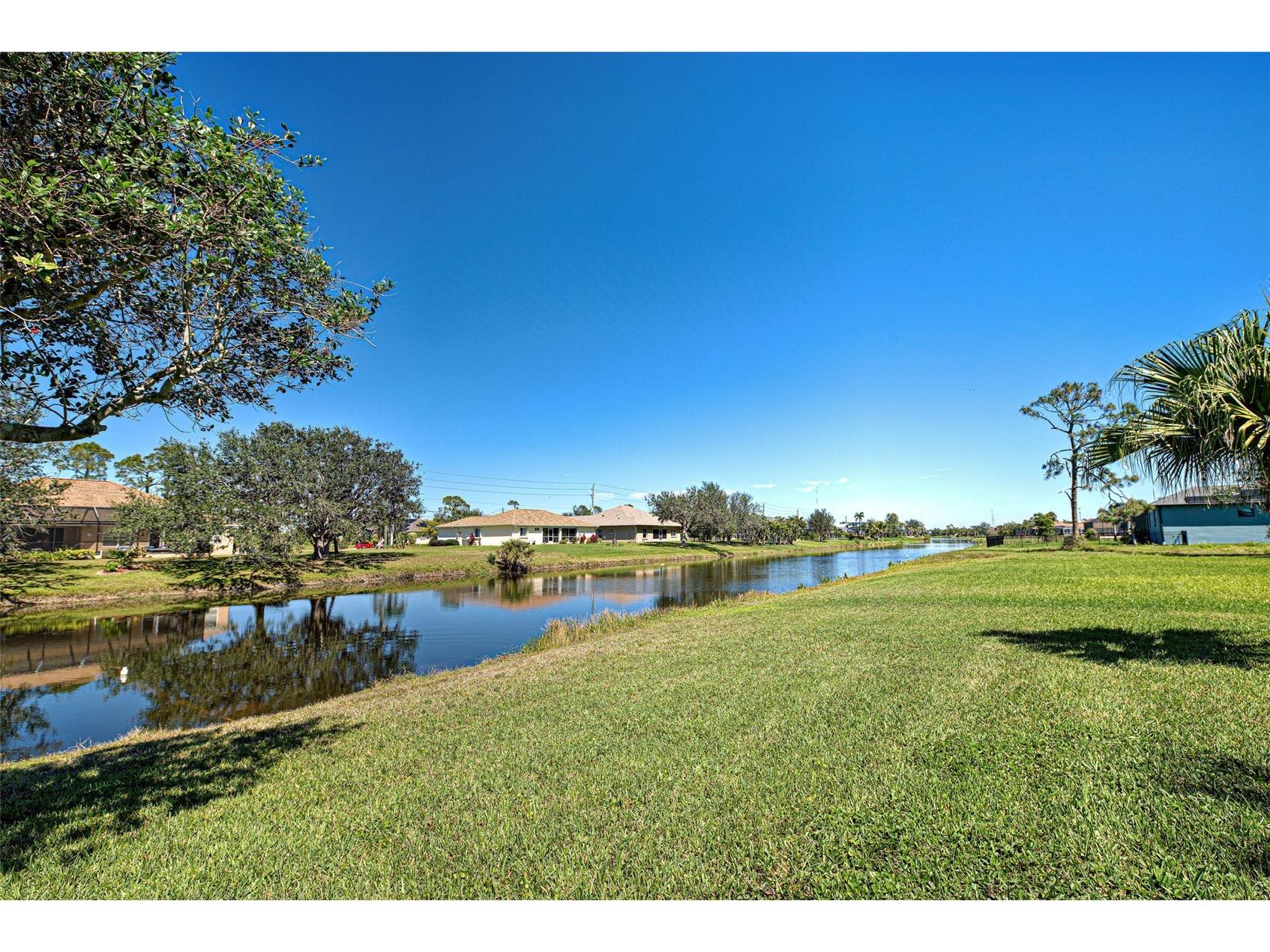 1078 Boundary Boulevard Rotonda West FL 33947 D6145333 image10