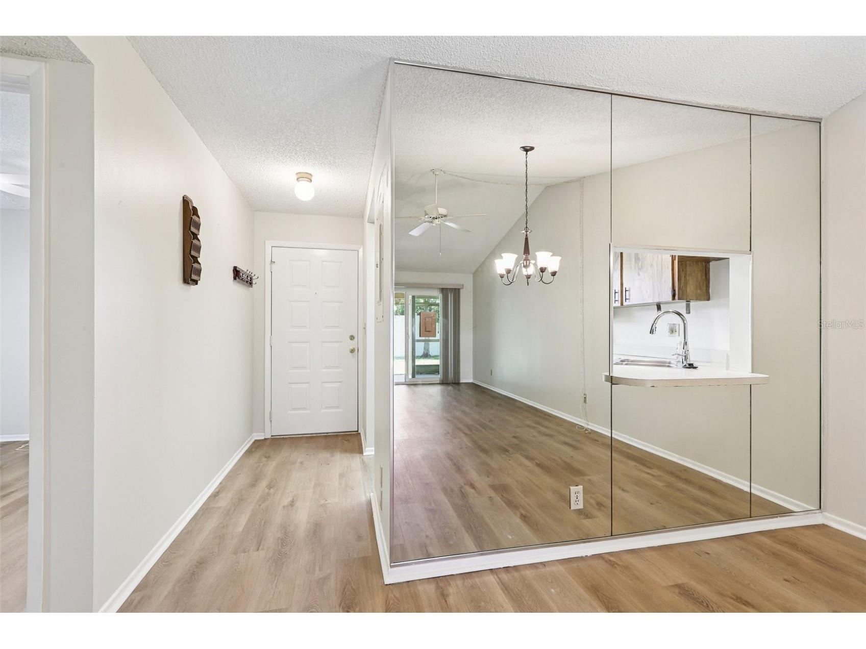 10780 43rd Street N #702 Clearwater FL 33762 TB8445163 image3