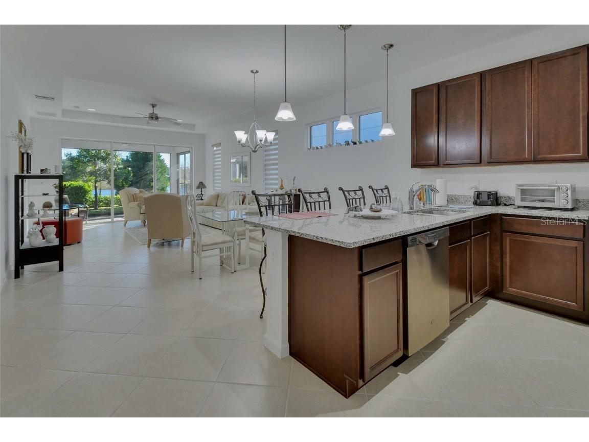 1079 Lincolnshire Drive Deland FL 32724 V4941300 image5