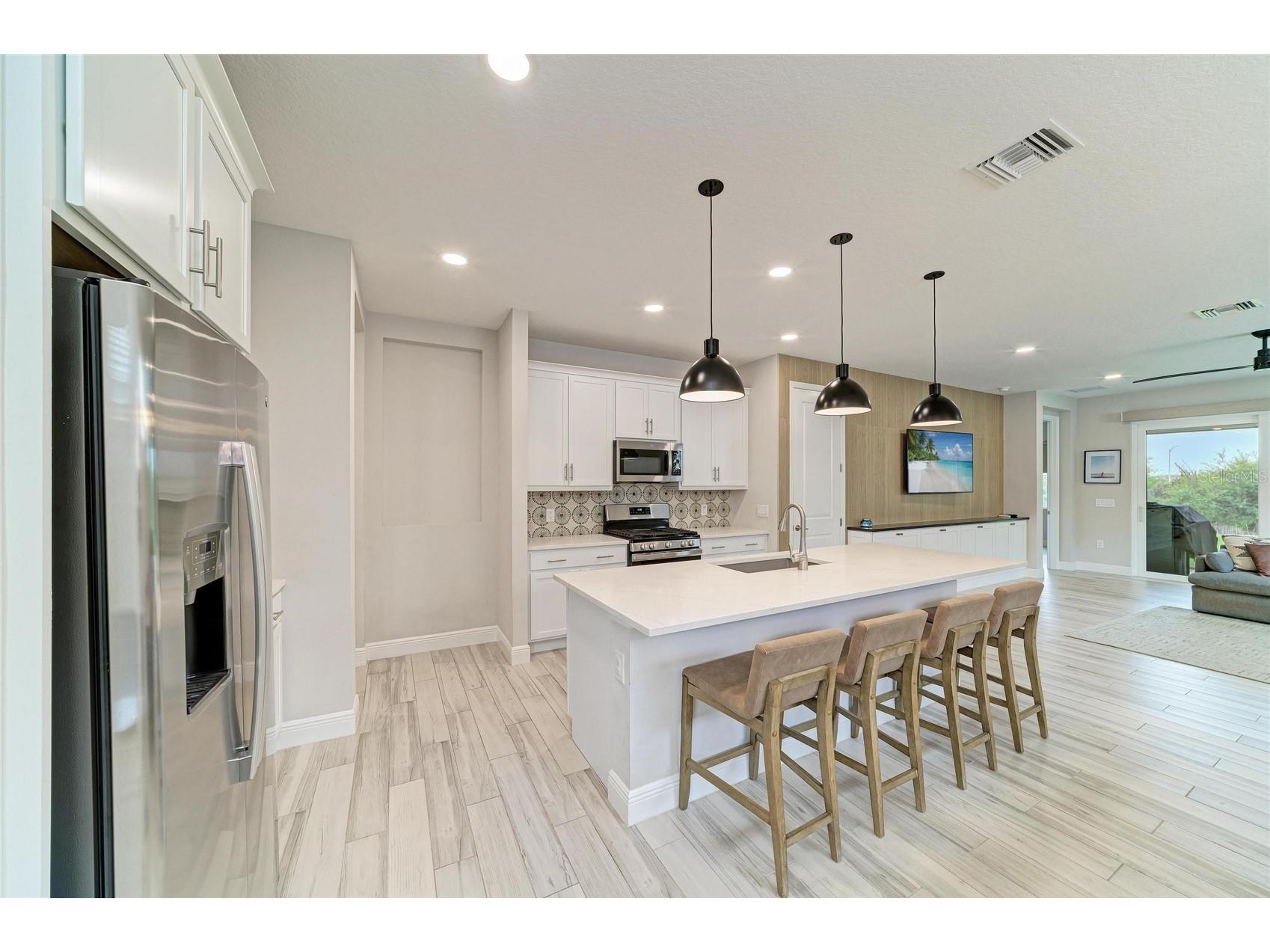 1079 Waterline Court Sarasota FL 34240 A4696172 image15
