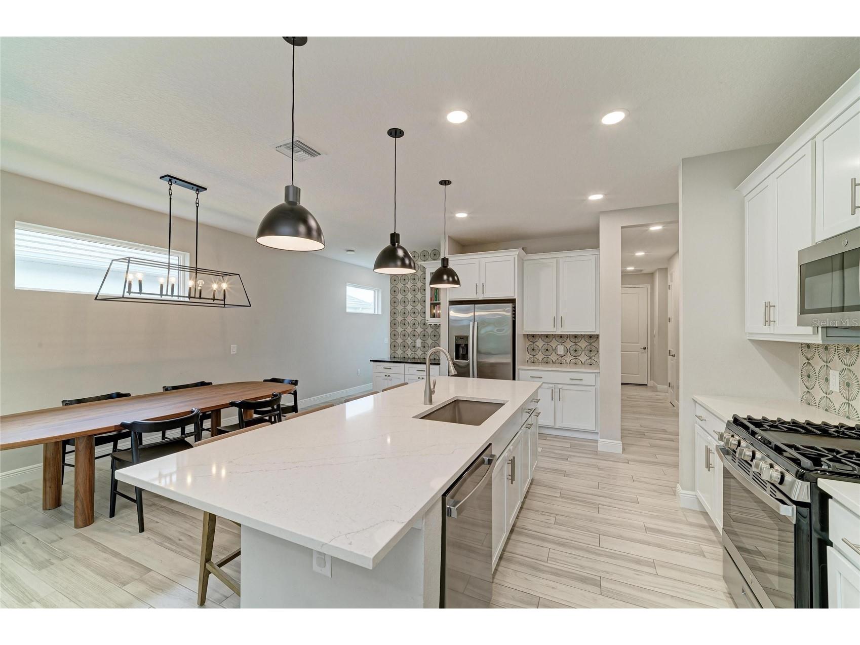 1079 Waterline Court Sarasota FL 34240 A4696172 image19
