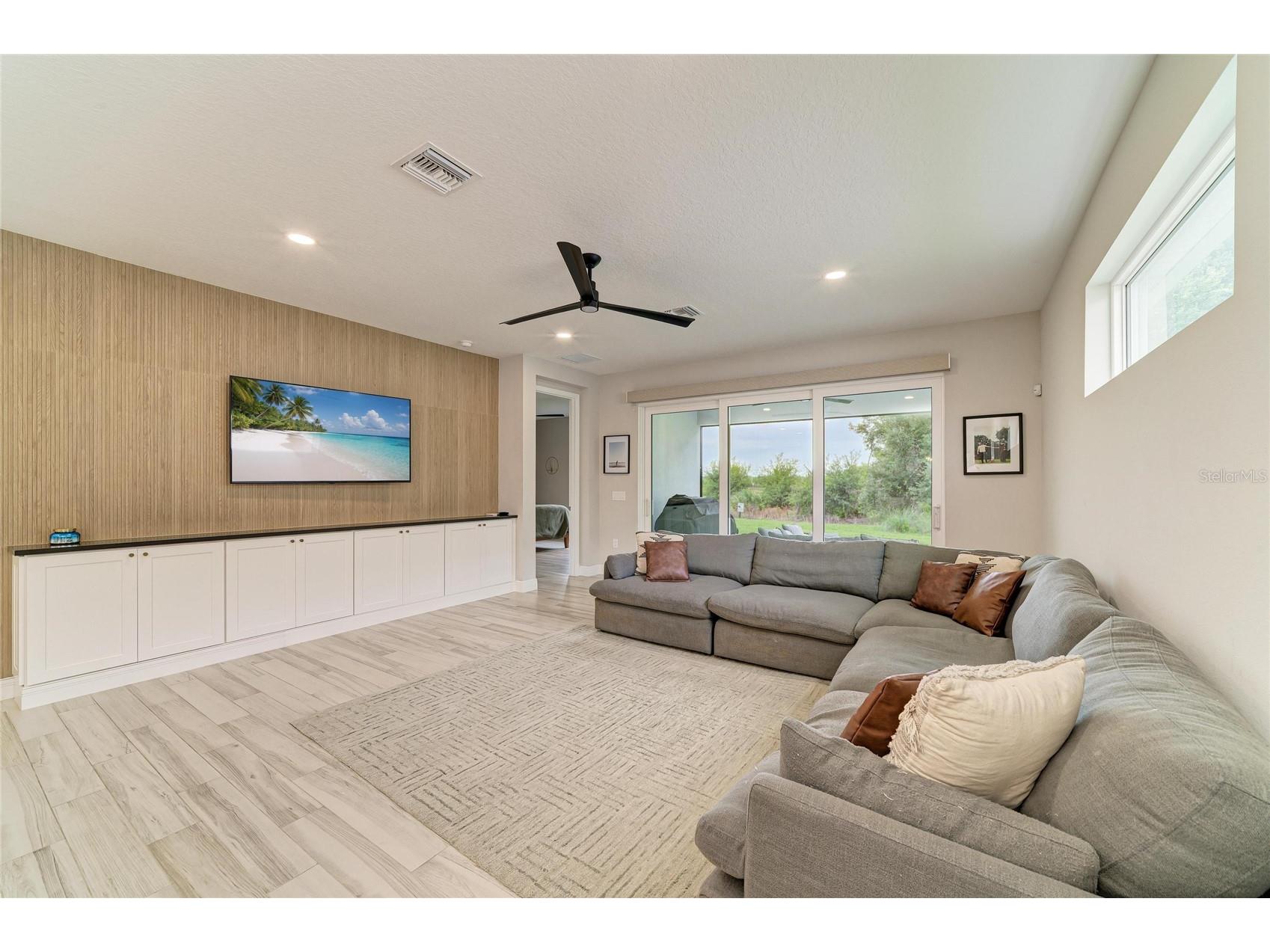 1079 Waterline Court Sarasota FL 34240 A4696172 image22