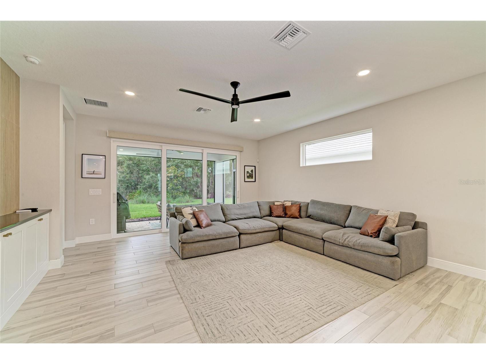 1079 Waterline Court Sarasota FL 34240 A4696172 image24